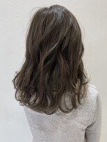 アフロディーテ(Aphrodite)&nbsp;ハイライトとイルミナカラーで外国人風