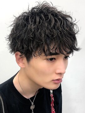 リップス 池袋(LIPPS) ツイストスパイラル ジョー ツーブロック刈り上げ