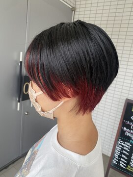 エンリー(ENlee) 【川瀬莉穂】首元すっきりショート×レッドインナーカラー