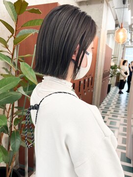 ノエ(noe) オリーブグレージュ×ボブ