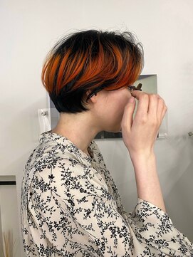 トナリ(tonari) 根元が伸びても気にならないデザインカラー