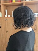大人かわいい前下がりショートボブ小顔パーマ抜け感暗髪　3/4