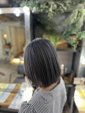 ザ ラボ アングゥ(The Labo ungu) シルバーグレージュ