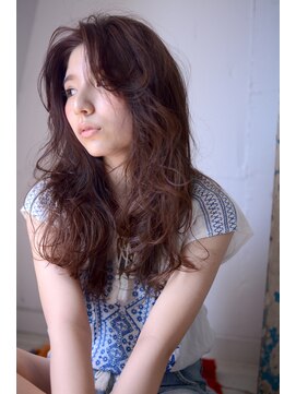 ミラバイグリーン(Mira by green) ほつれ感"外国人風"semi wet wave