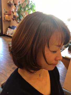 ヴァウ(VOW) ミディアム・ボブ