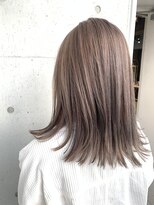 リアン(Lien)&nbsp;Lien☆グレーパール×デザインカラー×外ハネボブ　立川