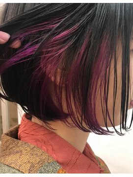 エルジン ヘアドレッサー ショップ(ELGIN HAIR DRESSER SHOP) 【saya】ミニボブ×インナーカラー