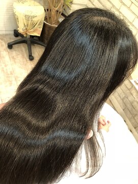 ソルシエールドゥアラジン(Sorciere de aladdin) 髪質改善 ウル艶 縮毛矯正