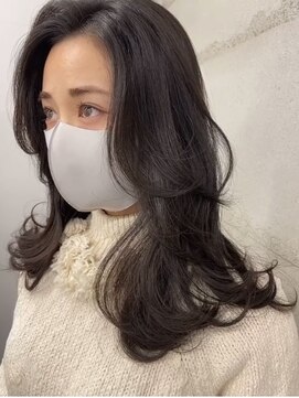 アリュウル 表参道(ALLURE) 小顔に見せるオルチャンヘア チークバング 流れる顔まわり