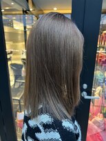ニューヨークニューヨーク テラッソ姫路店(NYNY) 大人可愛い20代30代40代グレー前下がりミディアムボブイルミナ