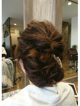 エウレカ(EUREKA) およばれヘアアレンジ