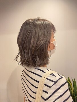 ヴォイス(VOIS) 透明感抜群グレージュカラー