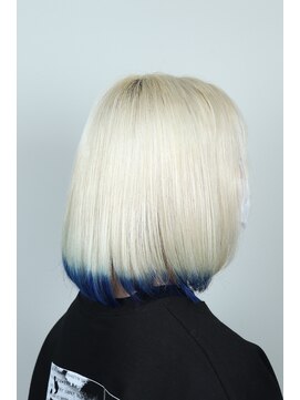 クリップ ジョイント ゴッド(CLIP JOINT GOD) ハイトーンブロンド裾カラーボブ