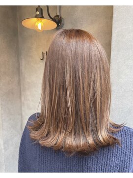 ナンバー ジルバ 立川(N° jillva) 大人かわいいナチュラルハイライト/外ハネボブ