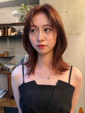 ナループロア ルームー(Nalu pu loa ROOMOO) レイヤーカット/ブリーチ なしダブルカラー/ピンクカラー