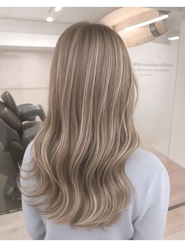 ヘアサロン エフ 渋谷(F) #ハイライト#ベージュ#ケアブリーチ#ハイトーン