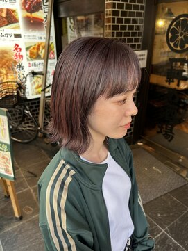 アヴァンス 天王寺店(AVANCE.) 【パツっとボブ】×【カシスピンク】