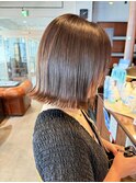 切りっぱなしボブ/グレージュカラー