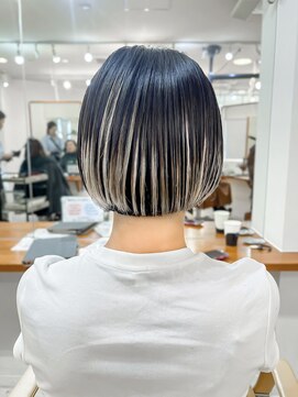 モリオ フロム ロンドン 成増店 【morio成増 セリザワ】ぱっつんボブ プレイングカラー