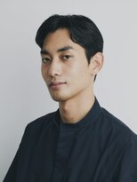 イナフ(ENUFF) 30代向け癖毛を活かしたタイトなミニマルショート