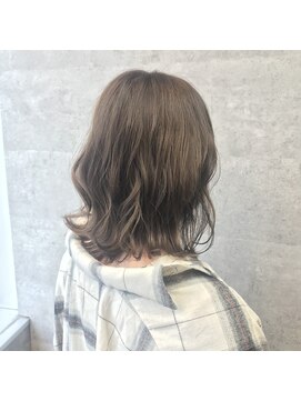 キャラ シャローネ 池袋(Chara Chalone) シルキーグレージュ【池袋東口】