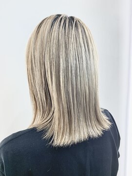 ジンクヘアーセカンド(ZiNK HAIR2nd) 外国人風切りっぱなしボブ