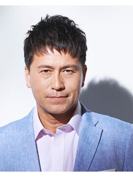 タヤ シァル鶴見店(TAYA) 黒髪アップバング刈り上げショート