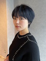 イトシテ&nbsp;お客様スナップ【ネイビー×マッシュショート】本多身和子