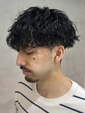 フィフスワン(fifth one) 波巻きパーマメンズパーマメンズヘアツーブロックツイストパーマ