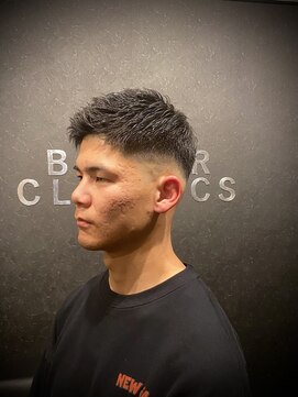 バーバークラシックス(BARBER CLASSICS) スキンフェードアップバング