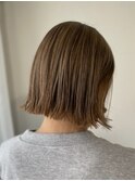 切りっぱなしボブ×全頭ブリーチ