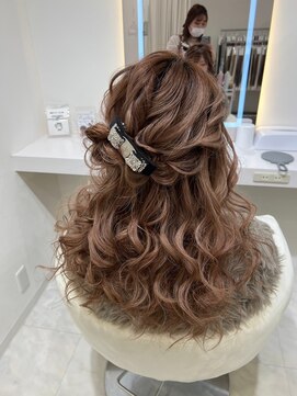 ジューシーティーティー(JUICY tt) ふわふわサイドハーフアップ