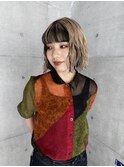 ハイトーンワンレン切りっぱなしボブブリーチパーマ