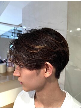 ヨロ(YoLo.) 大人気！韓国風センターパート