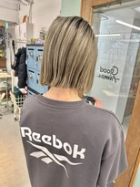 ヒビヲ(HIBIO)&nbsp;ショートボブ切りっぱなしボブタッセルボブベージュカラー横浜