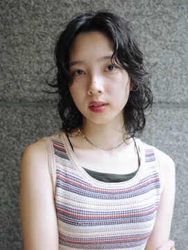 サーカス バイ ビュートリアム 青山(CIRCUS by BEAUTRIUM) ミディアム/レイヤー／パーマ／表参道／青山/20代/30代