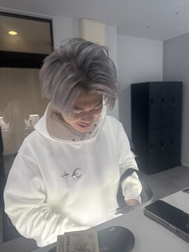 ナンバー 竪町(number+) 20代30代メンズアップバング清潔感爽やかホワイトカラー