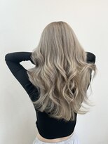 アディクト 綾瀬(ADDICT)&nbsp;【ADDICT_MAYA】 ウルフカット×アンブレラカラー