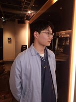 ブロック ジャポン(bloc japon)&nbsp;センターパートの前下がりのショートヘア