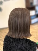 【中川】ナチュラルベージュ×白髪ぼかし×切りっぱなしボブ