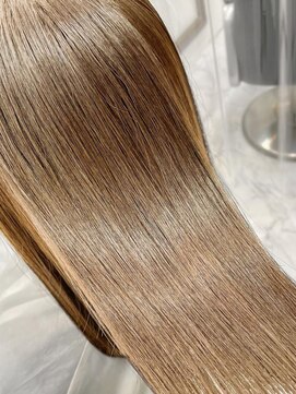 エスカーラ 表参道(THE ESCALA) 髪質改善カラーでエメラルドグレージュもツヤサラに！