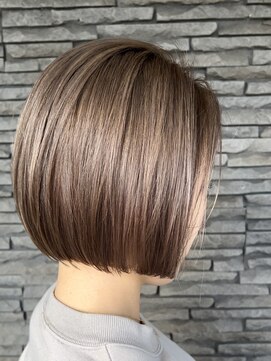 ハイバレーヘアーメゾン(HIGH VALLEY HAIRMAISON) ミニボブ ダブルカラー グレージュ ダンバルボブ 韓国ボブ