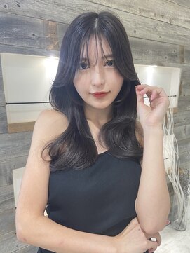 アリュウル 表参道 青山(Allure) 小顔に見えるくびれヘア　レイヤーカット　透明感カラー　KAKO