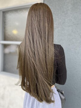 フェアリーテール つきのわ店 カーキカラー