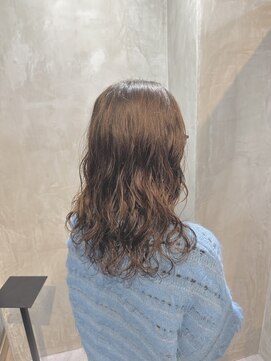 オルロバイイザ(ORLO by IZA) メルティーカラーフェミニンロング似合わせカットミディアム