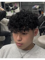 イーラ(era) スペインカール ツイストスパイラル眉カットメンズパーマ