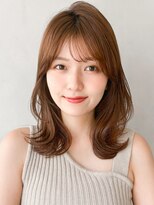 キリ 表参道(kyli)&nbsp;斜めバングレイヤーカットうるツヤセミディチェリーブラウン