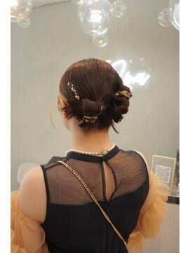 ジーナ 札幌大通(Zina) 髪質改善*カチモリヘア*ヘアセット*美髪【Zina札幌大通】