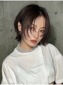 軽やか束感ショートボブ