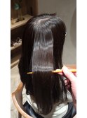 暗めのアッシュ